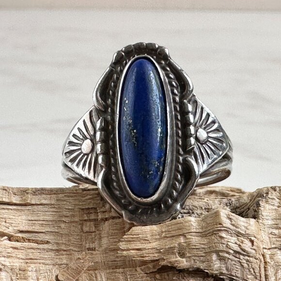 Vintage Native American Lapis Ring, Sterling Silver Size 8, Boho Jewelry - Picture 4 of 9